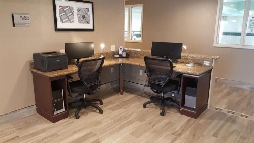 Best Western Plus Airport Inn And Suites image 18